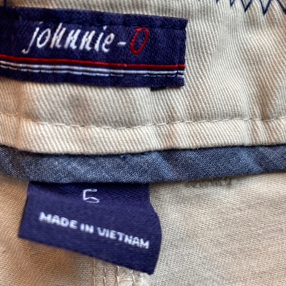 Boys Johnnie O size 5 Straight leg Khakis - Picture 2 of 3